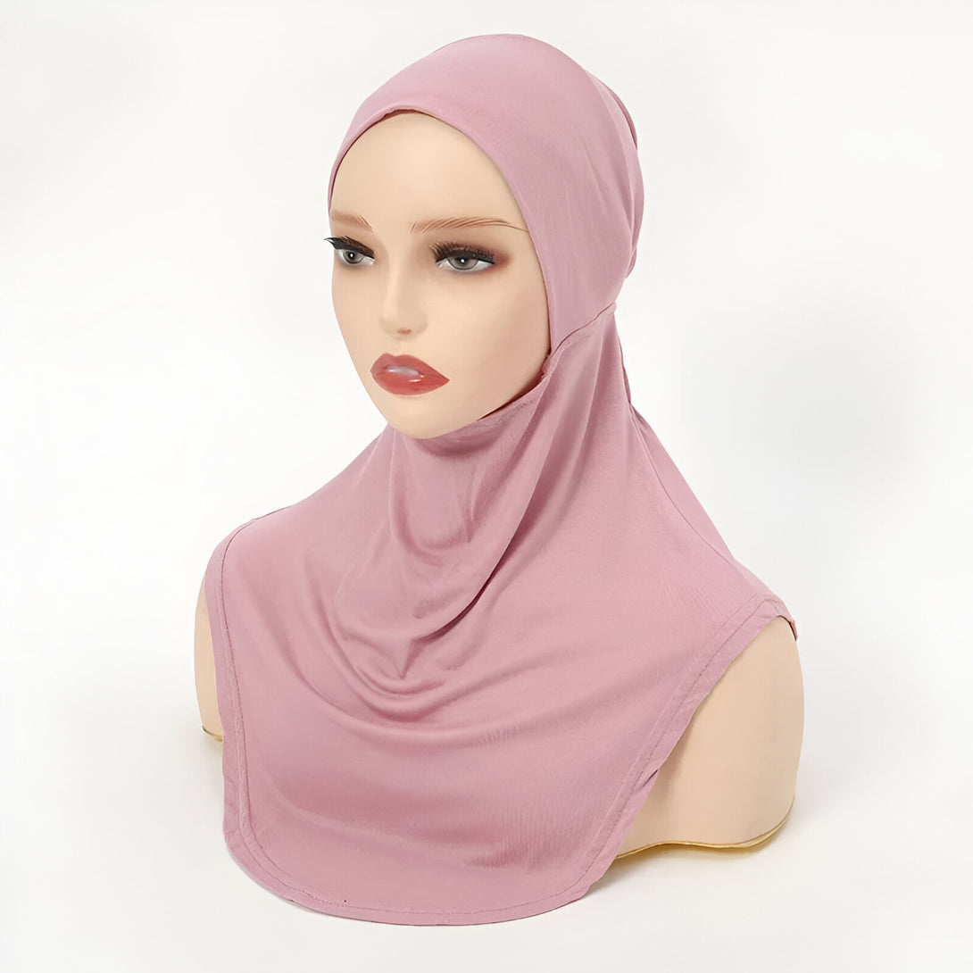Un hijab rose en jersey extensible pour femmes musulmanes. Ce hijab est facile à porter et confortable. Il est parfait pour tous les jours ou les occasions spéciales.