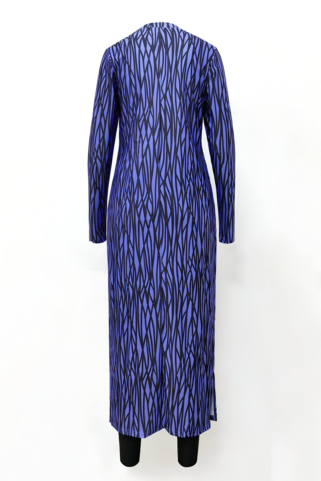 Robe longue à manches longues pour femme, de couleur bleu foncé avec un motif de branches noires.